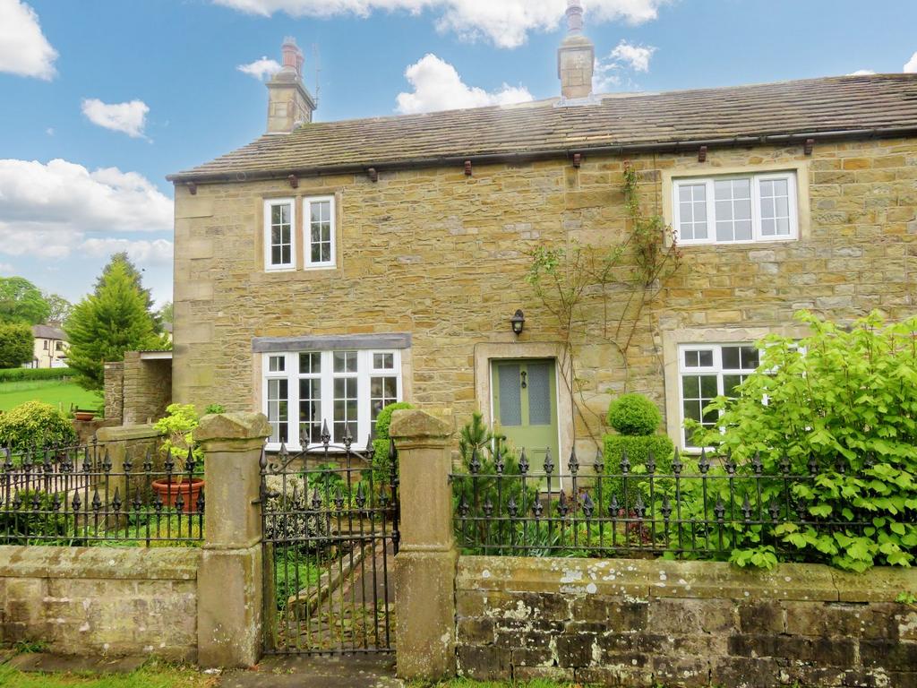 Salterforth Road, Earby BB18 4 bed detached house to rent £1,350 pcm (£312 pw)
