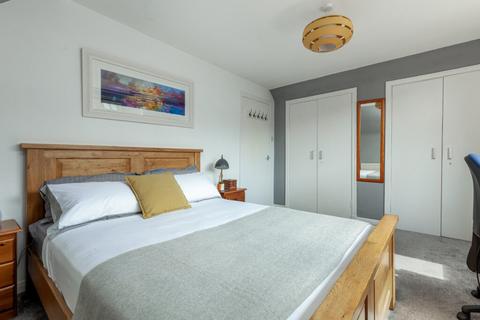 52 Pentland View, Edinburgh, EH10 6PS