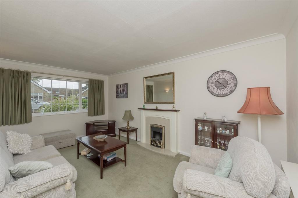 Moorhouse Drive, Birkenshaw, Bradford, BD11 2 bed bungalow for sale £230,000