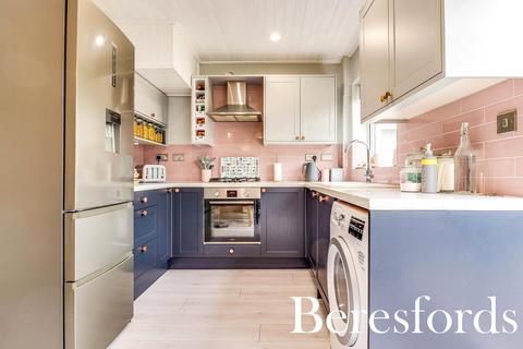 4 Brook Drive, Wickford, SS12 9EQ