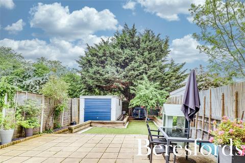 4 Brook Drive, Wickford, SS12 9EQ