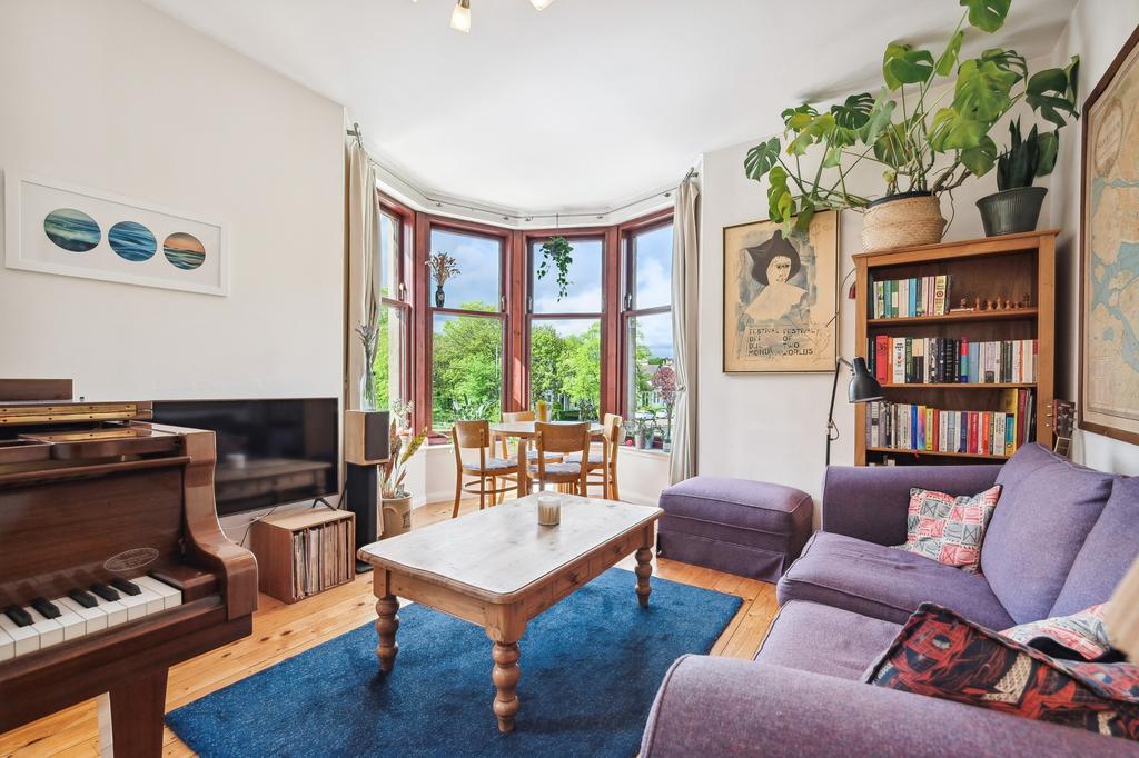 Dumbarton Road, Flat 1/3, Glasgow, Glasgow, G14 9XT 2 bed flat for sale £125,000