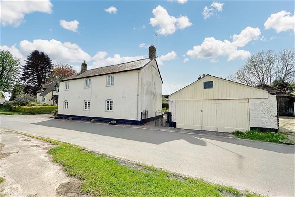 Winterborne Kingston 4 bed detached house for sale £425,000
