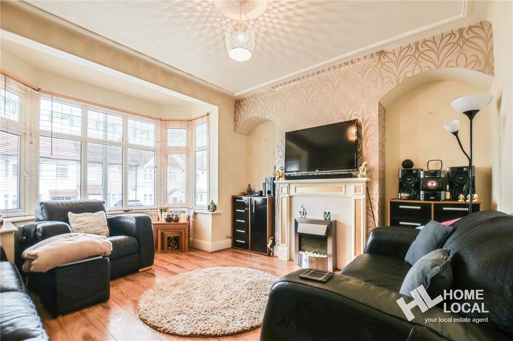 Dorset Avenue, Romford, Havering, RM1 3 bed semidetached house £500,000