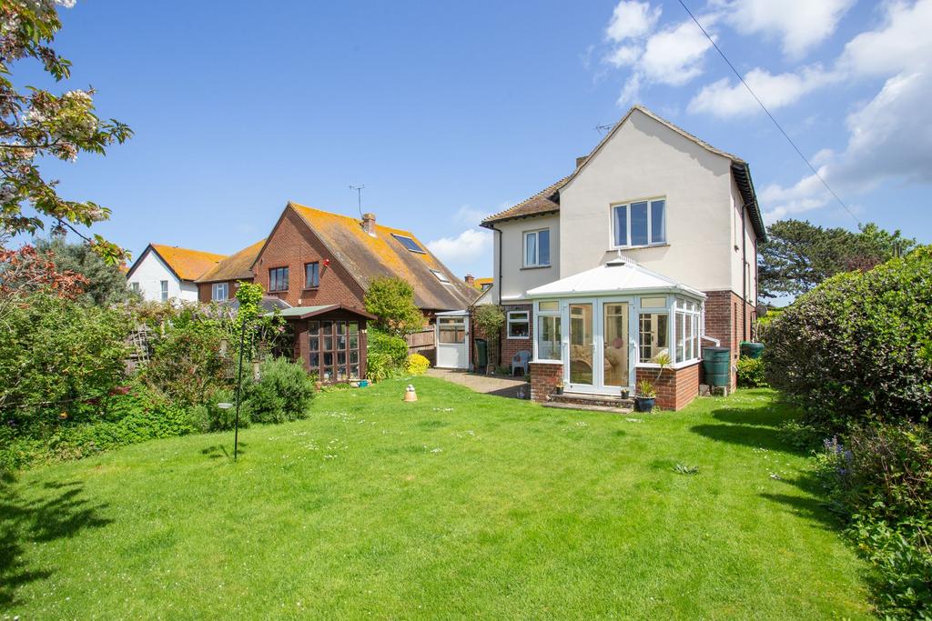 Cliff Road, Birchington, CT7 4 bed detached house £650,000