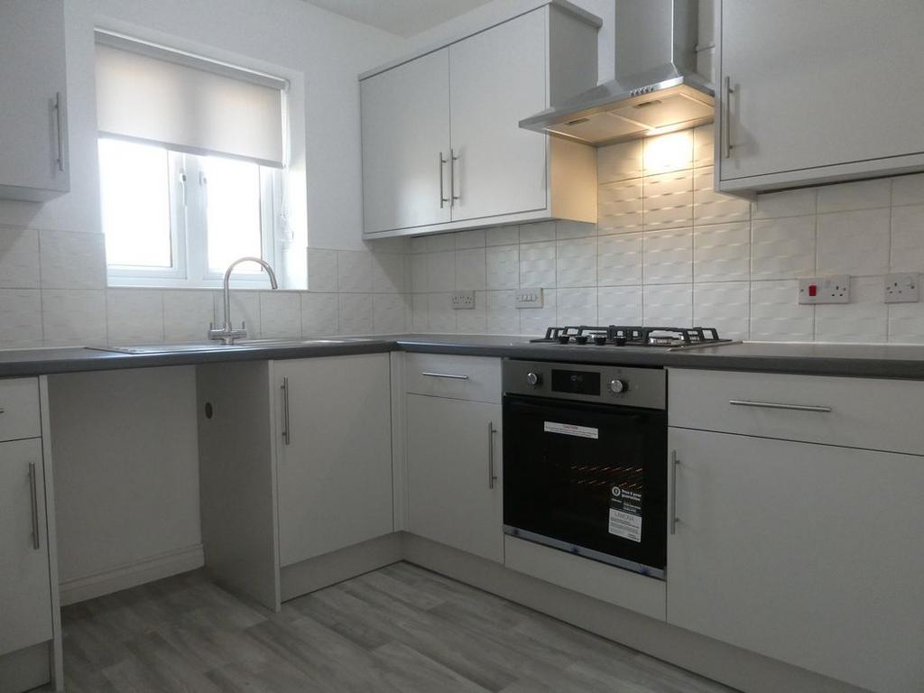 Reeves Way, Armthorpe, DN3 3 bed semidetached house to rent £845 pcm