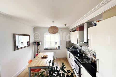 2 bedroom apartment to rent, Westbourne Road, London N7