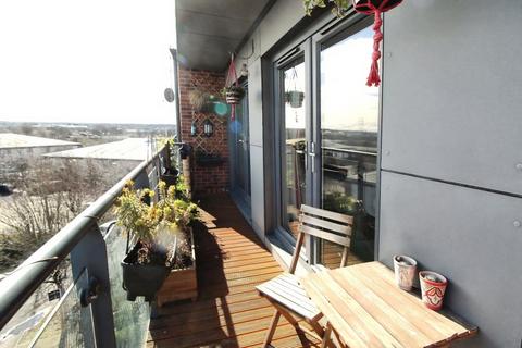 2 bedroom flat to rent, Cable Place, Hunslet, Leeds, West Yorkshire, LS10