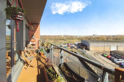 2 bedroom flat to rent, Cable Place, Hunslet, Leeds, West Yorkshire, LS10