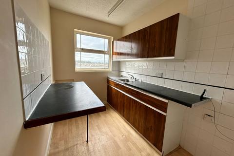 1 bedroom flat to rent, Royal Crescent - Margate