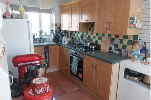 2 bedroom semi-detached house to rent, , Weymouth