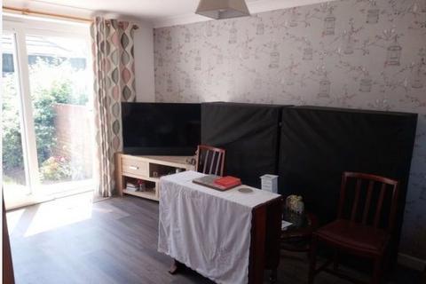 2 bedroom semi-detached house to rent, , Weymouth