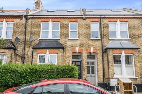 18a Brownlow Road, London, N3 1NA