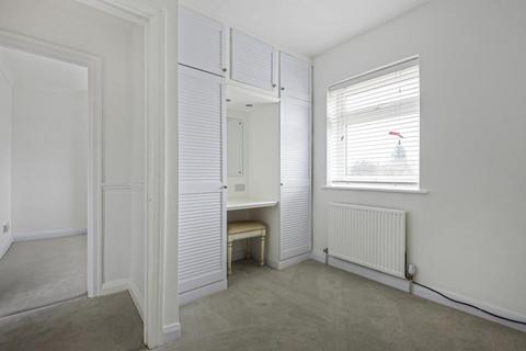 3 bedroom semi-detached house to rent, Whitworth Road,  Swindon,  SN25