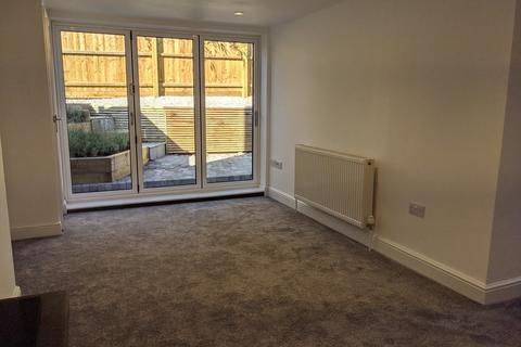 1 bedroom ground floor flat to rent, College Road, Framlingham