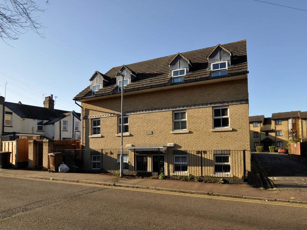 Upper Bridge Road, Chelmsford, Essex 1 bed flat £925 pcm (£213 pw)