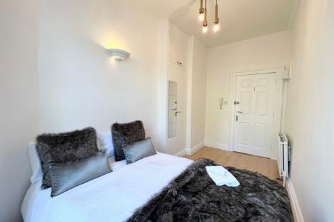 1 bedroom in a house share to rent, Camberwell Road, Camberwell, SE5