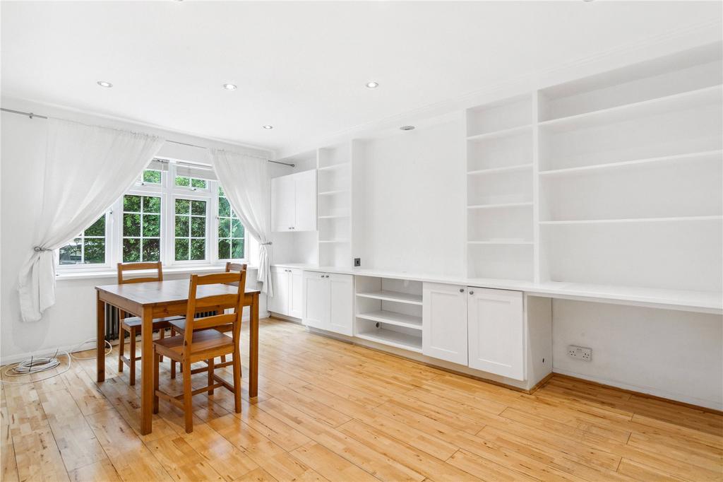 Boileau Road, London 2 bed flat for sale £560,000