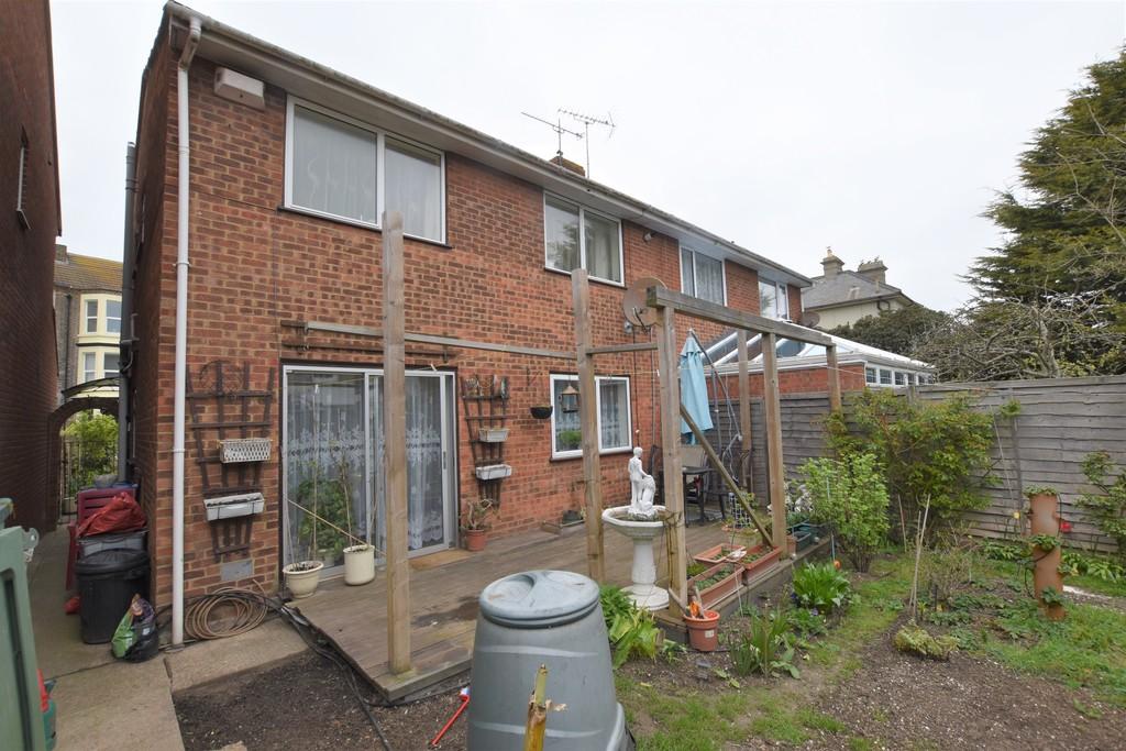Sweyn Road, Cliftonville, Margate 3 bed semidetached house for sale
