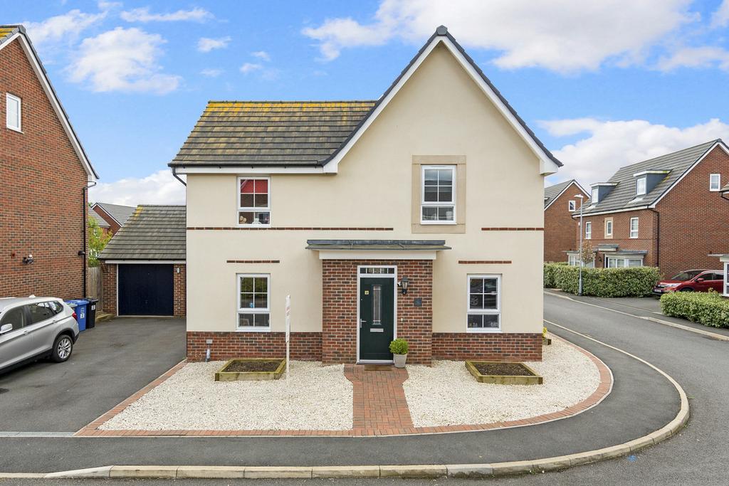 Southwell Lane, Barton Seagrave, NN15 4 bed detached house for sale £