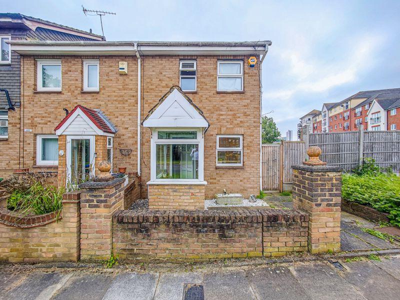 Apollo Way, West Thamesmead 2 bed terraced house for sale £400,000