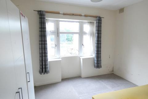 2 bedroom ground floor maisonette for sale, Staines Road, Bedfont, Feltham