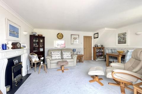 5 Chapel Meadows, Perranwell Station, Truro, TR3 7QY