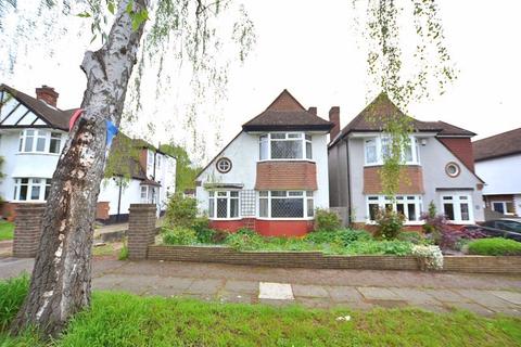 40 Sylvan Way, West Wickham, BR4 9HB