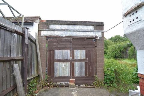 40 Sylvan Way, West Wickham, BR4 9HB