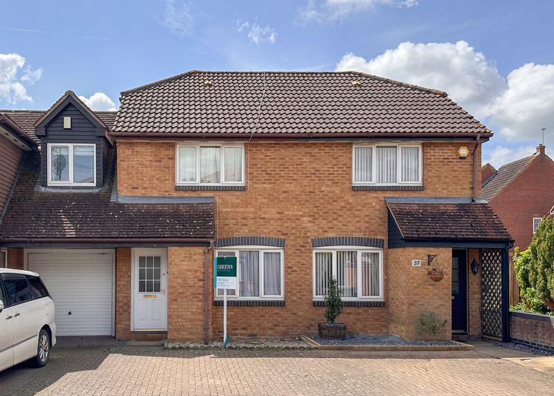 Ockley Brook, Didcot 2 bed terraced house £270,000