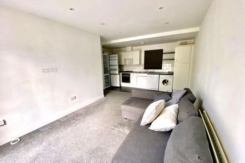 2 bedroom flat for sale, Cuthbert Court, Godstone Road, Whyteleafe