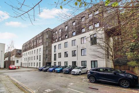 Flat 15, Cuthbert Court Godstone Road, Whyteleafe, CR3 0GD