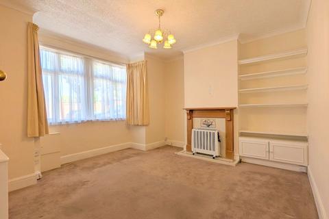 35 Colonial Road, Feltham, TW14 8AA