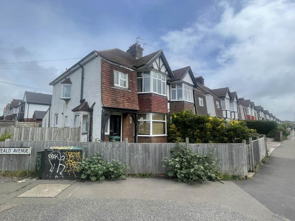 Old Shoreham Road, Hove, East Sussex 2 bed flat £1,300 pcm (£300 pw)