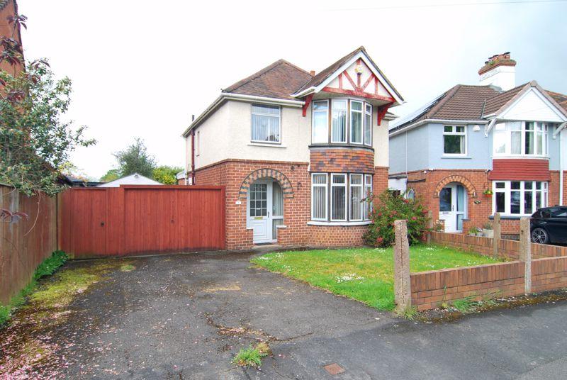 Wellsprings Road, Longlevens, Gloucester 3 bed detached house for sale