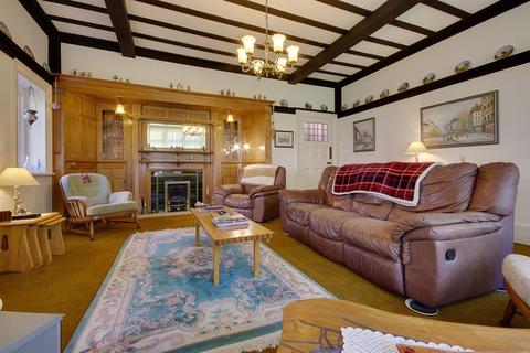 3 bedroom apartment for sale - Talbot Avenue, Bournemouth