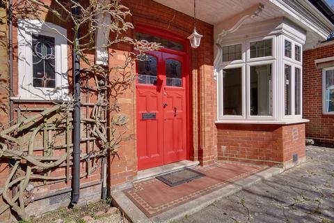 3 bedroom apartment for sale - Talbot Avenue, Bournemouth