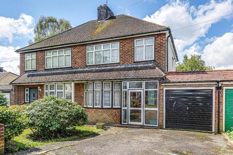 3 Meadway, Warlingham, CR6 9RW