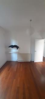 1 bedroom property to rent, 1 bed flat to rent on Peckham road, SE5