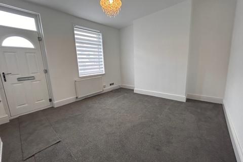 3 bedroom terraced house to rent, Pogmoor Road, Barnsley