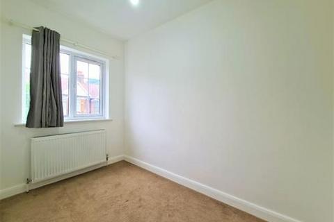 2 bedroom flat for sale, Fallow Court Avenue, London, N12