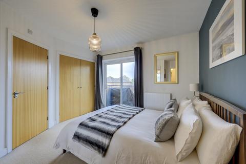 Flat 9, 3 Highfield Close, Hither Green, London, SE13 6UN