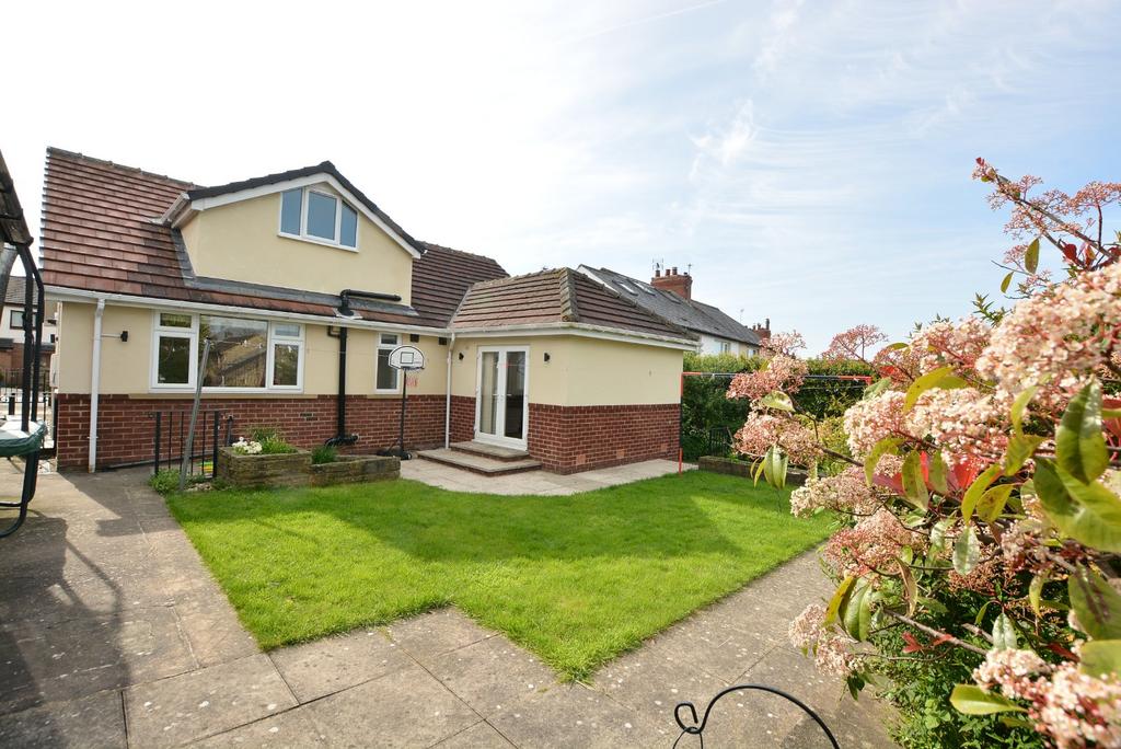 Victoria Drive, Horsforth, Leeds 4 Bed Bungalow - £475,000