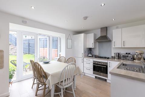 15 Merrystown Drive, Coatbridge, ML5 2FL