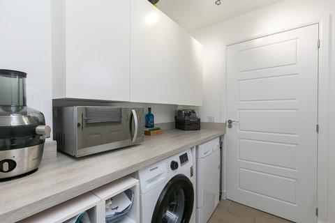 15 Merrystown Drive, Coatbridge, ML5 2FL