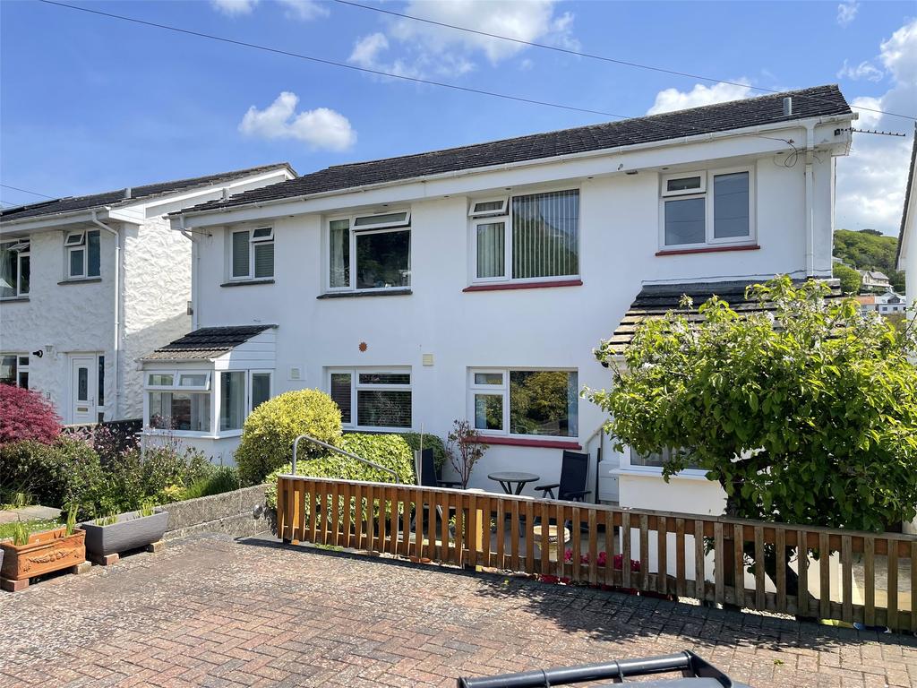 Linden Close, Braunton, Devon, EX33 3 bed semidetached house £335,000