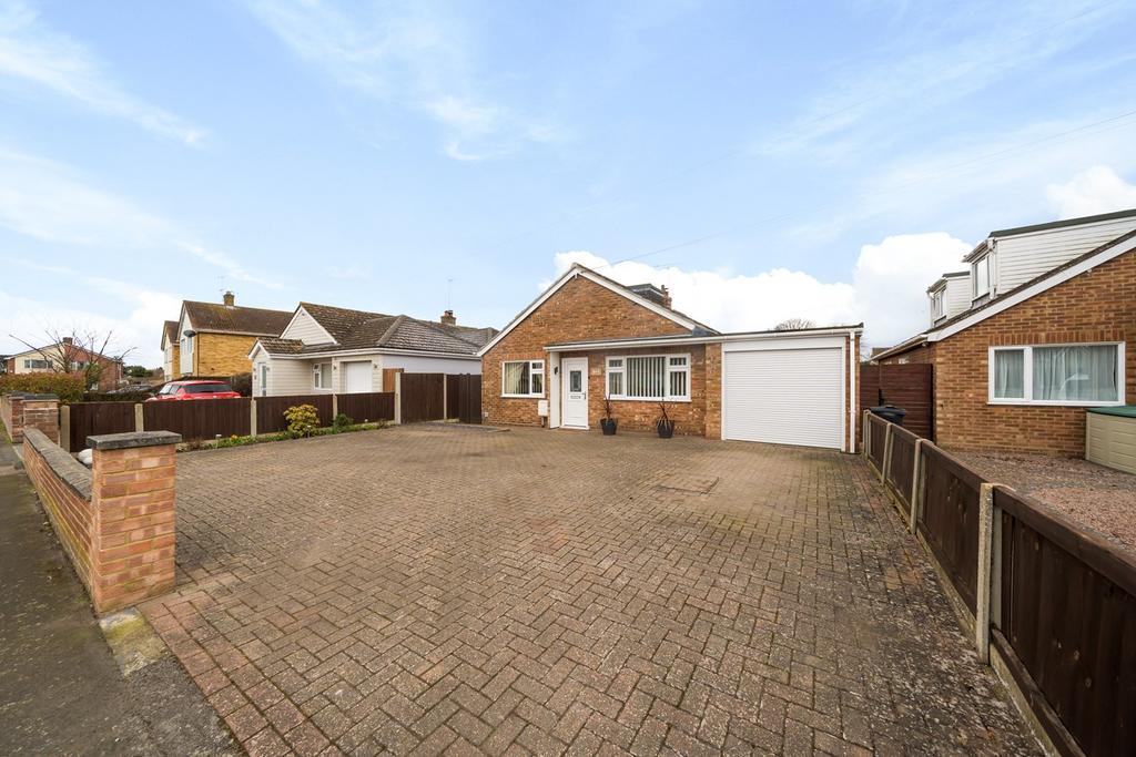 Coppice Road, Alresford, Colchester, CO7 5 bed chalet £495,000