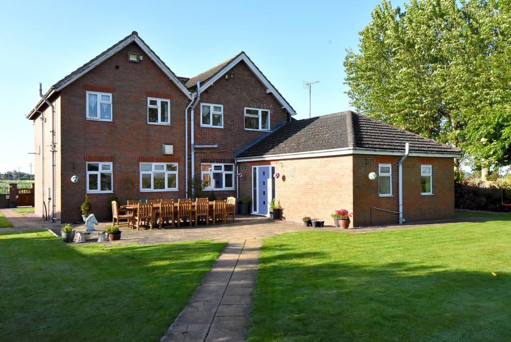 Whaplode LINCOLNSHIRE 5 bed farm house for sale £725,000
