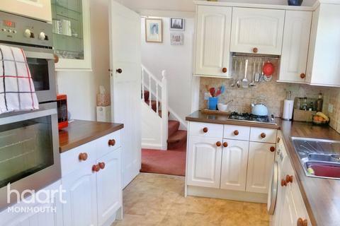 4 bedroom semi-detached house for sale, Dixton Close, Monmouth