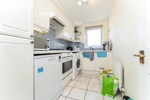 2 bedroom flat to rent, Collingwood Court, The Strand, Brighton, BN2